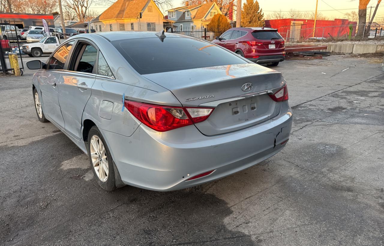 2011 HYUNDAI SONATA GLS - Image 3