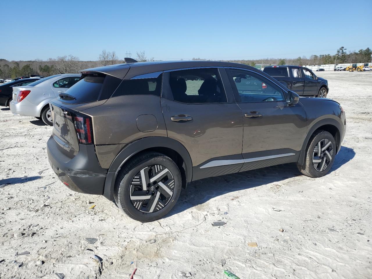2025 NISSAN KICKS SV - Фото 3