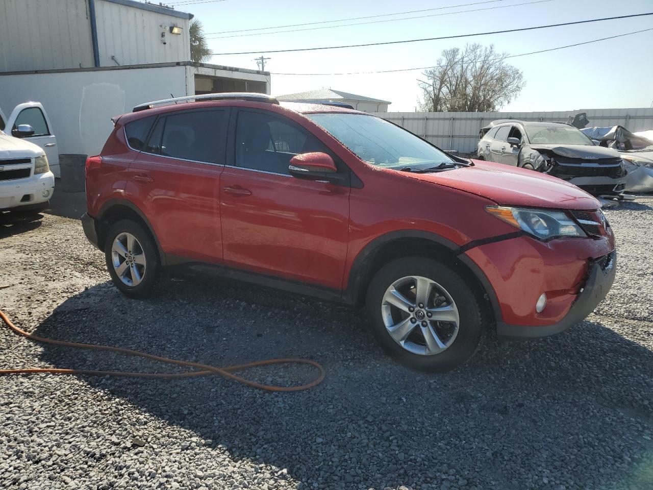 2015 TOYOTA RAV4 XLE - Фото 4