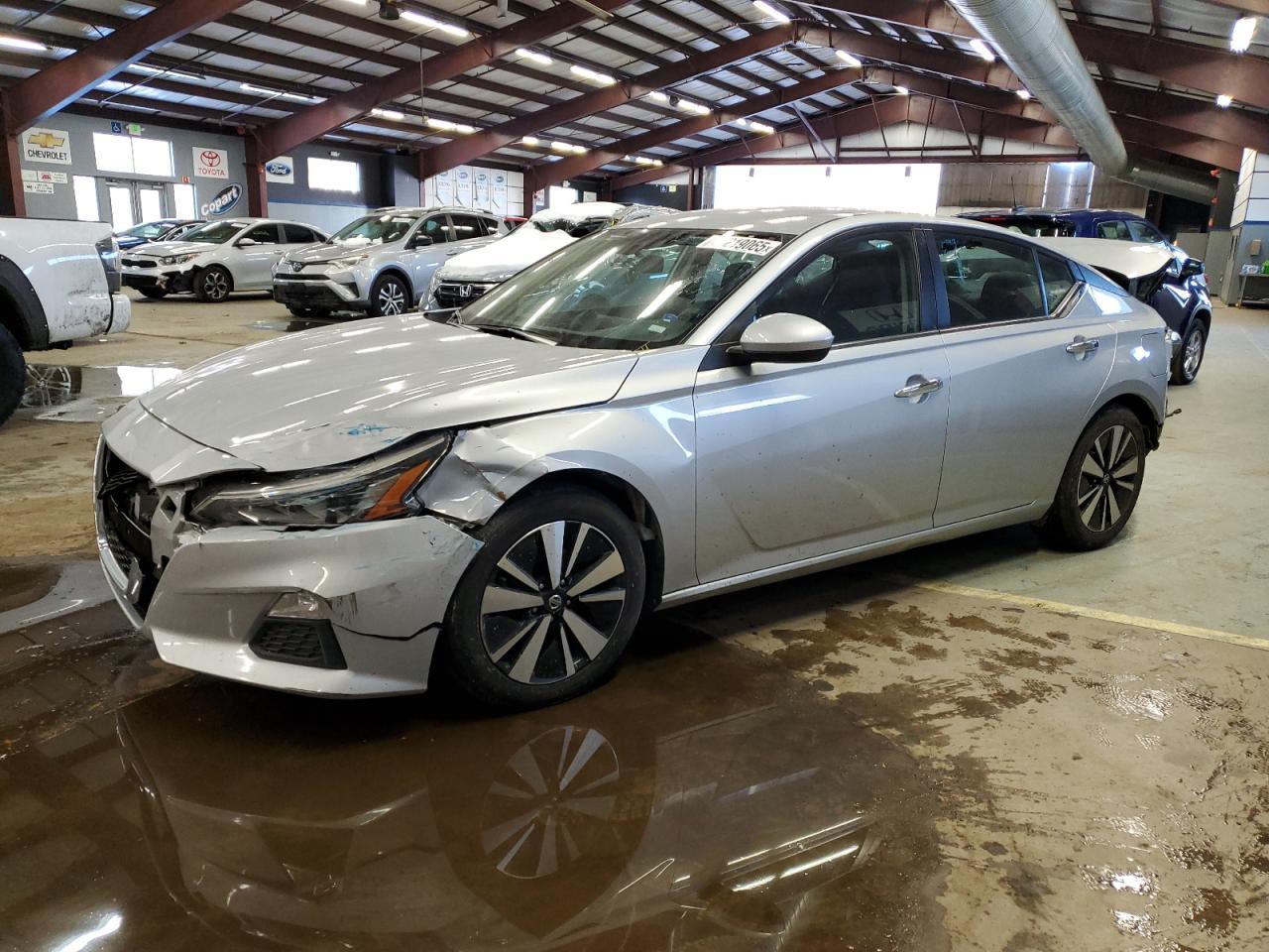2022 NISSAN ALTIMA SV