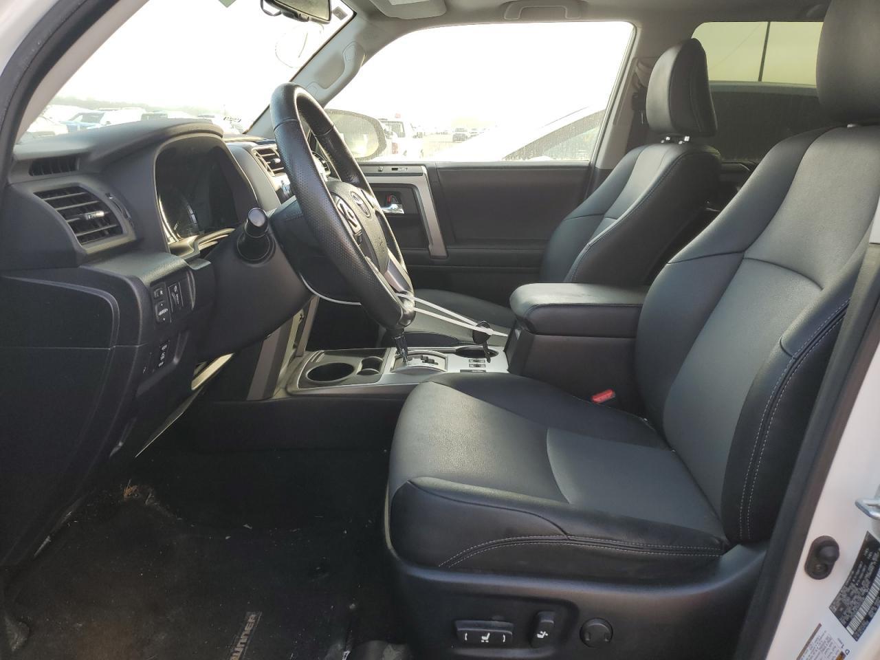 2019 TOYOTA 4RUNNER SR - Image 7