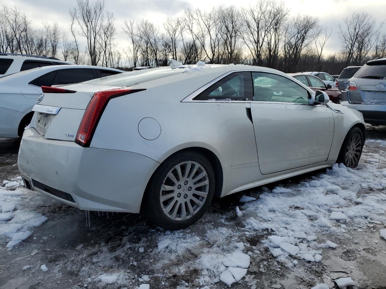 2011 CADILLAC CTS PREMIU - Image 3