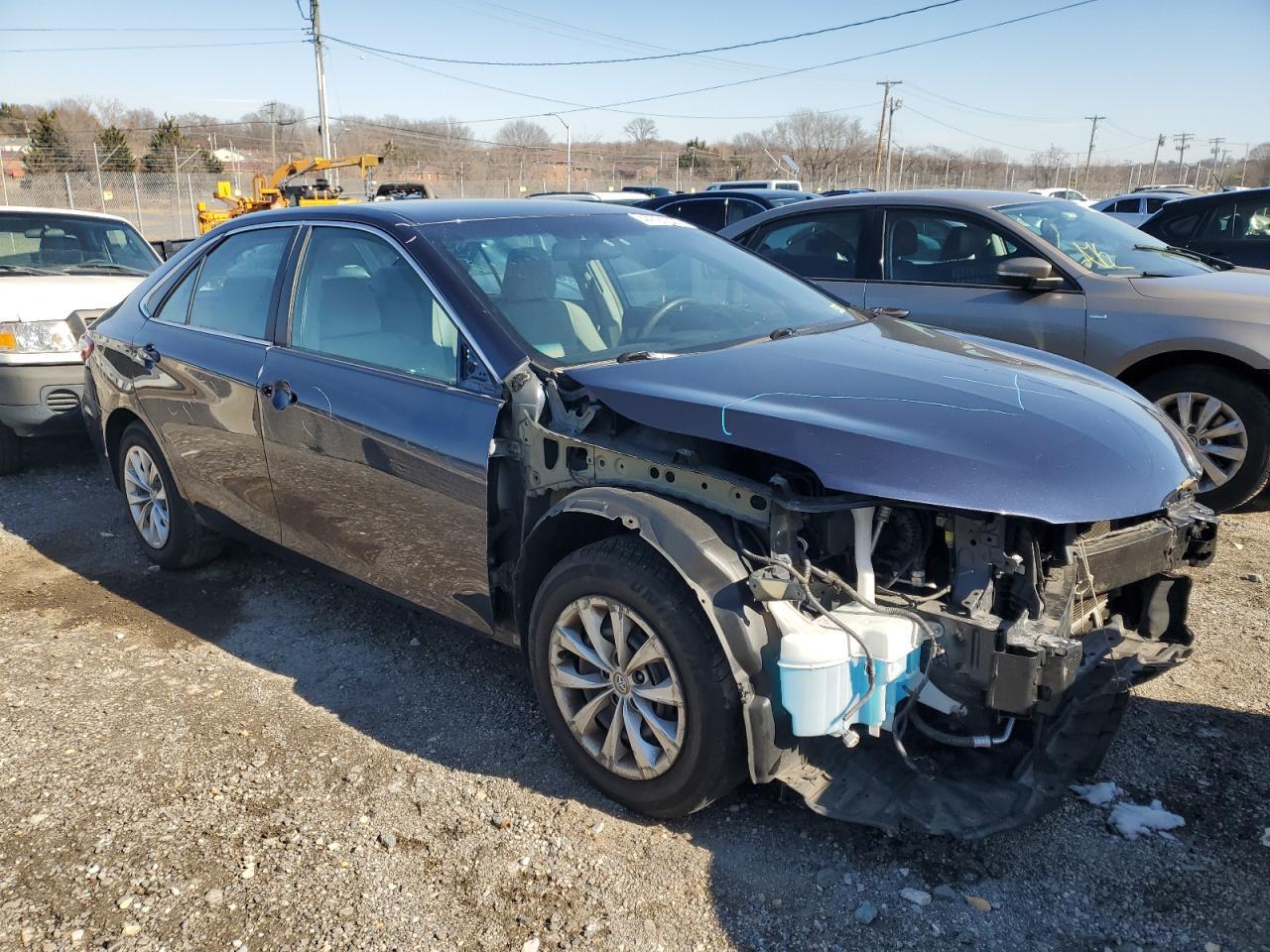 2016 TOYOTA CAMRY LE - Фото 4