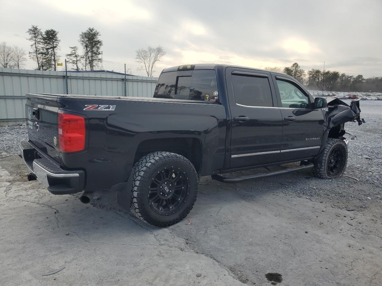 2015 CHEVROLET SILVERADO - Image 3