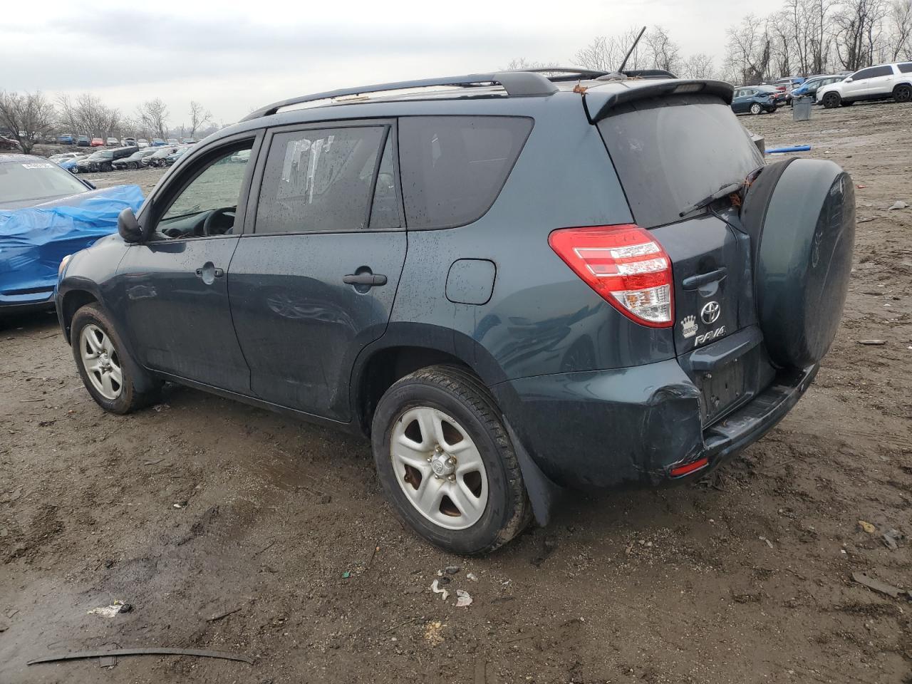2011 TOYOTA RAV4 - Фото 2