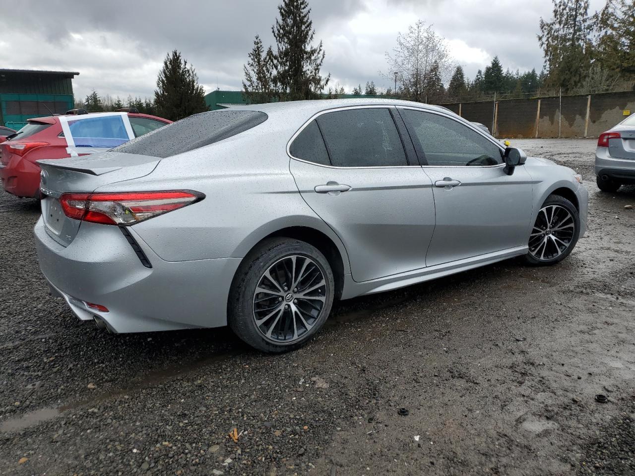 2018 TOYOTA CAMRY L - Фото 3