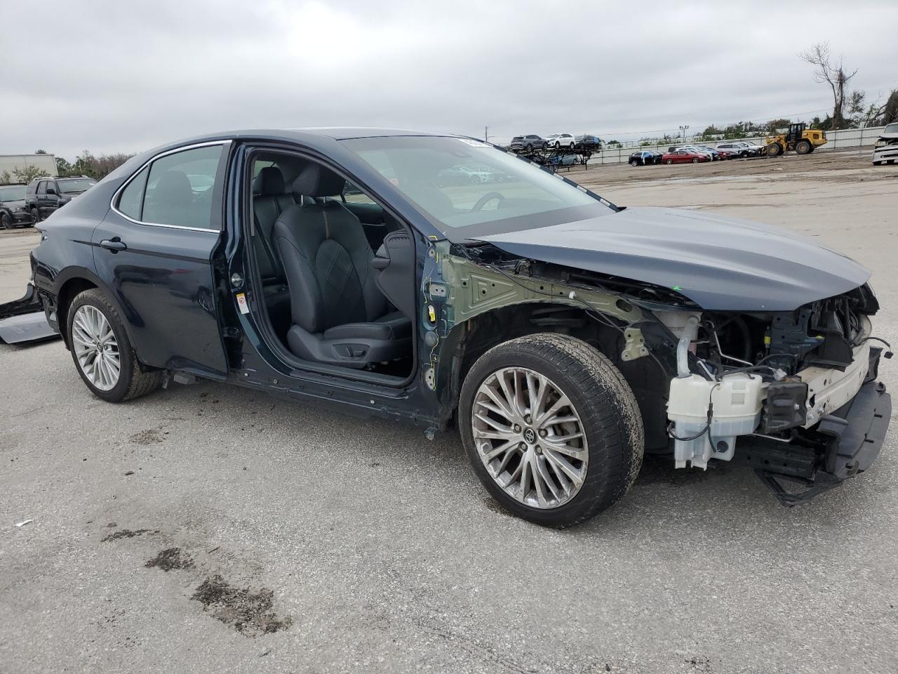 2018 TOYOTA CAMRY L - Image 4