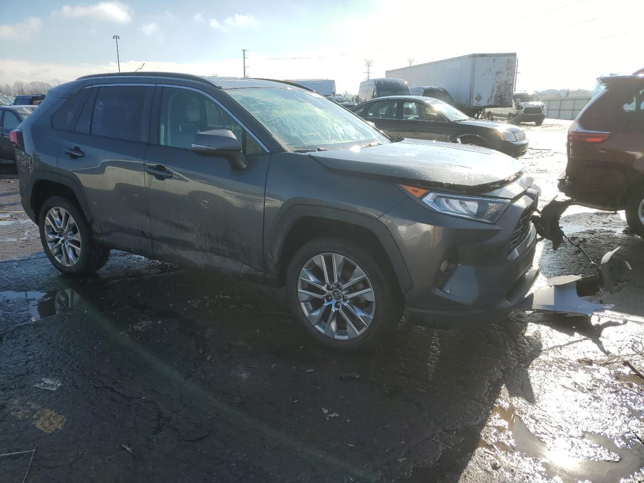 2019 TOYOTA RAV4 XLE P - Image 4