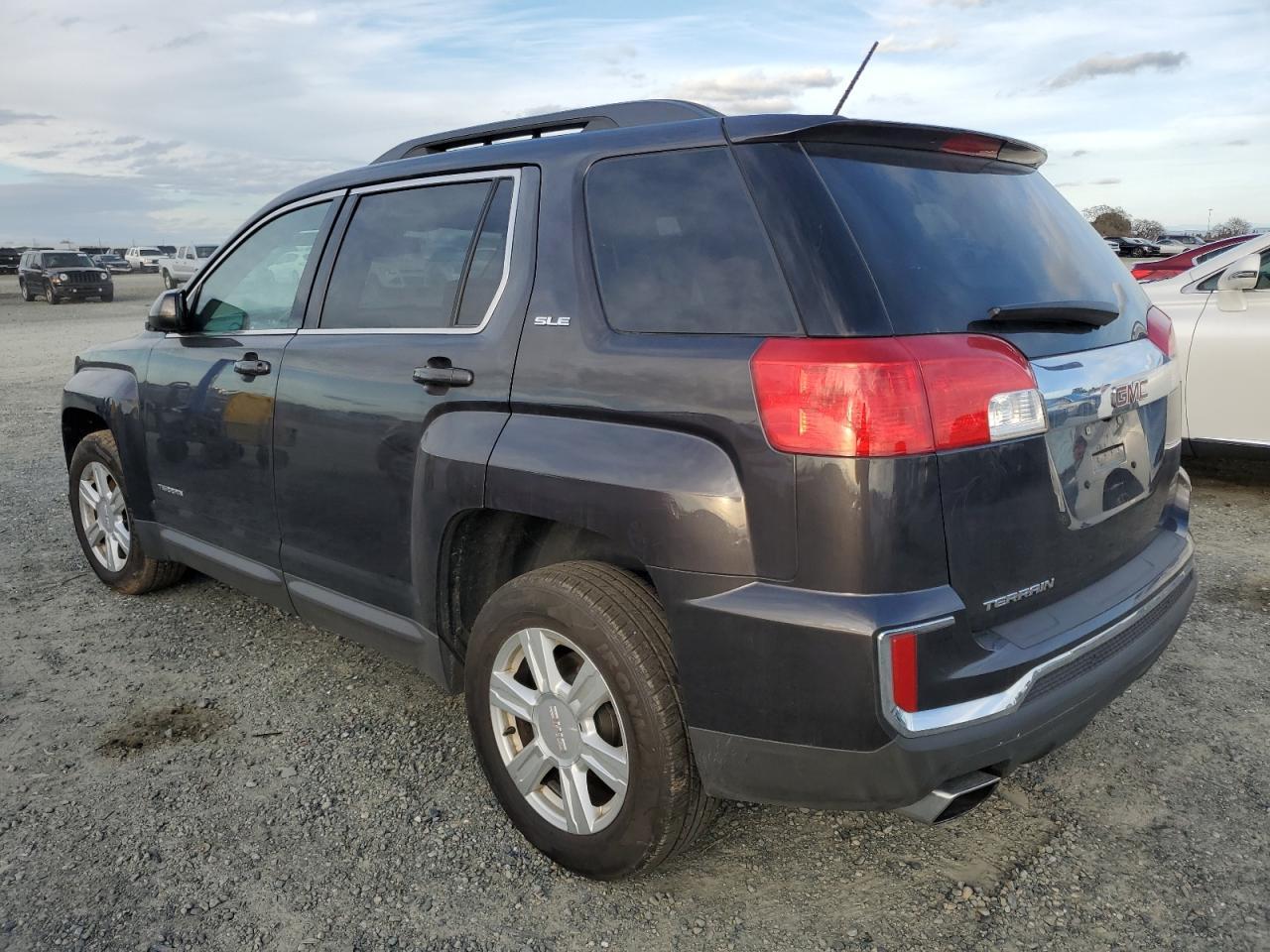 2016 GMC TERRAIN SL - Image 2