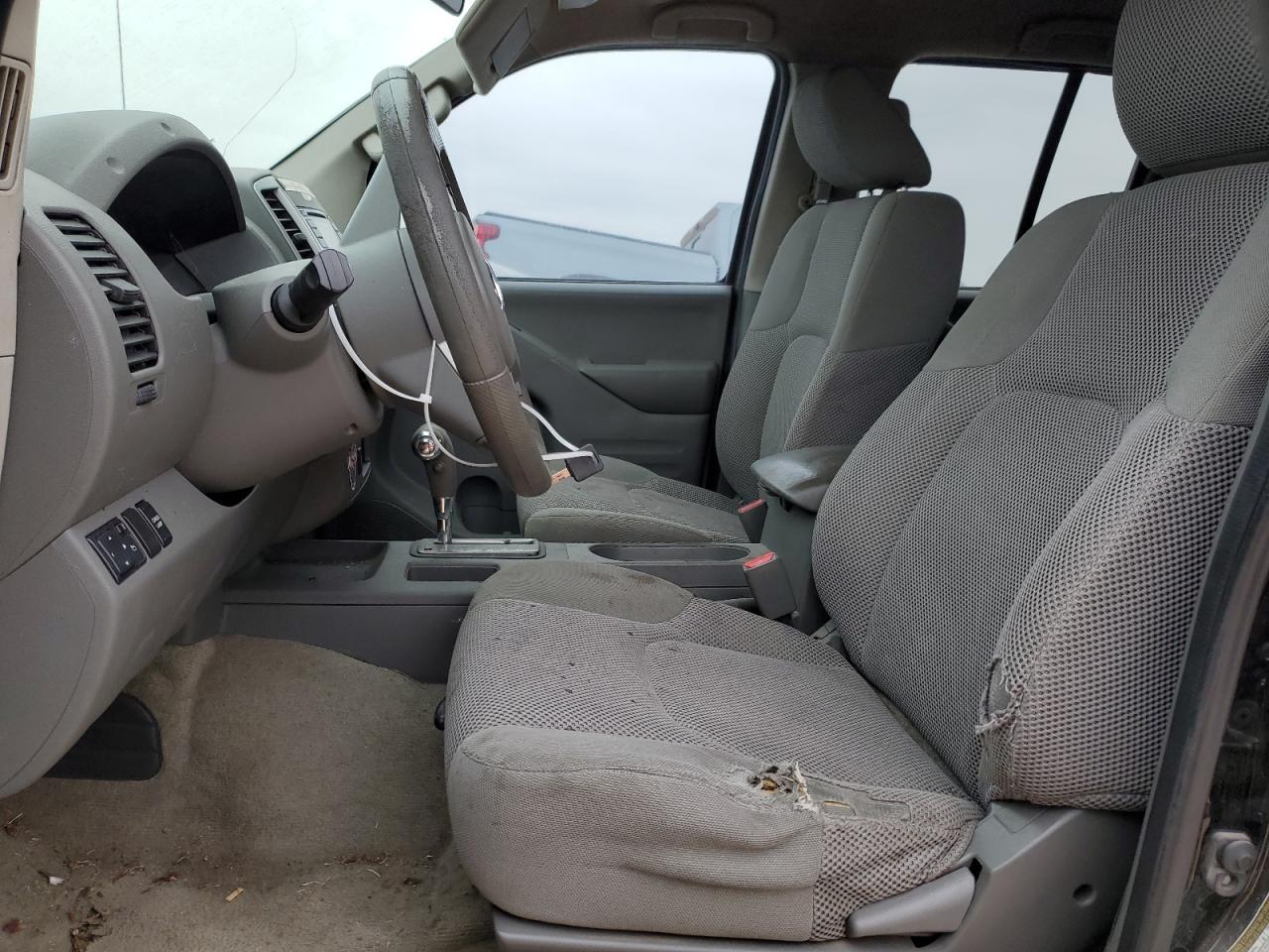 2017 NISSAN FRONTIER S - Фото 7