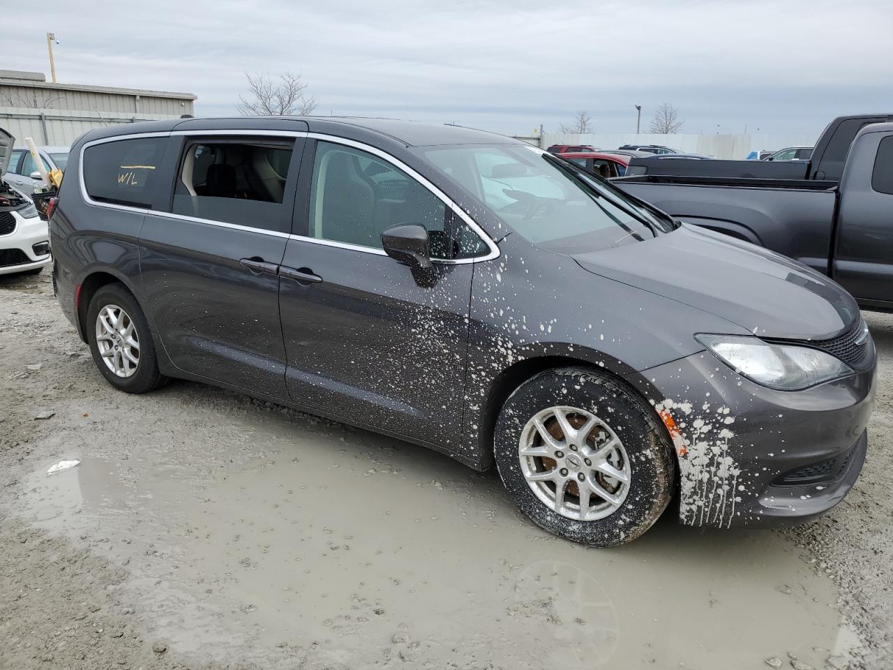 2022 CHRYSLER VOYAGER LX - Image 4