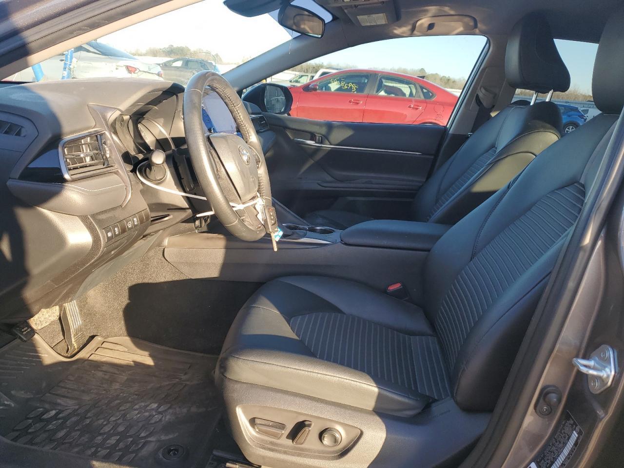 2021 TOYOTA CAMRY SE - Фото 7