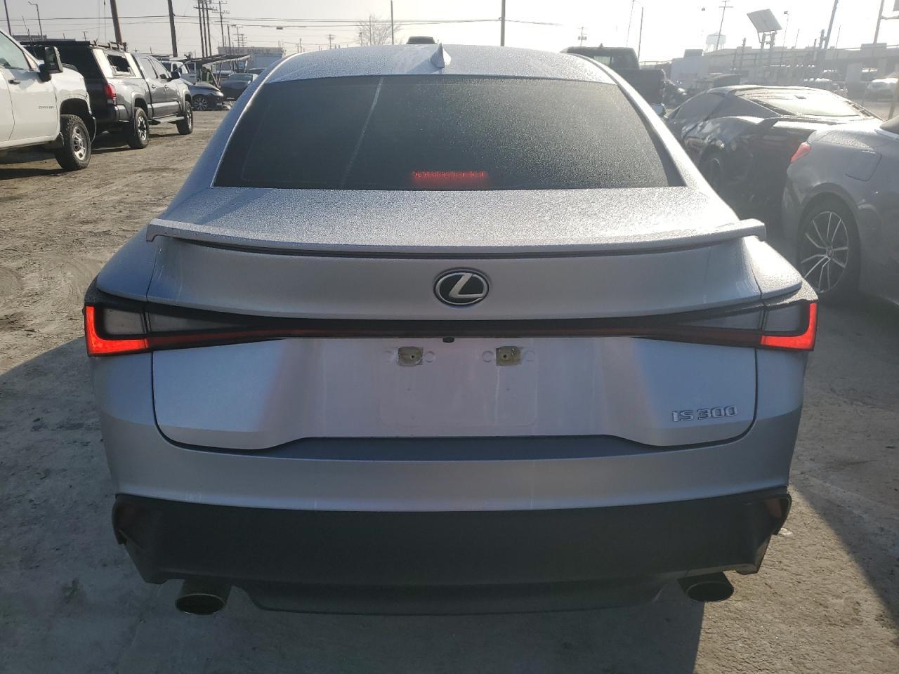 2021 LEXUS IS 300 - Image 6