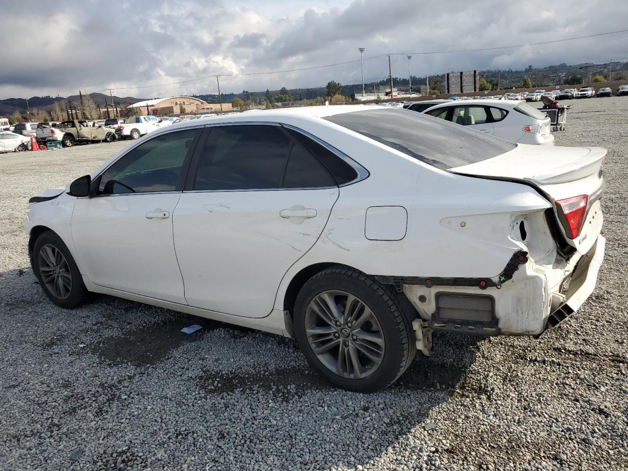 2017 TOYOTA CAMRY LE - Image 2