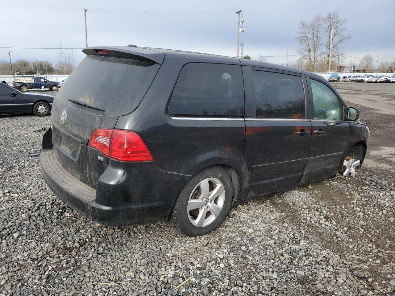 2010 VOLKSWAGEN ROUTAN SE - Фото 3
