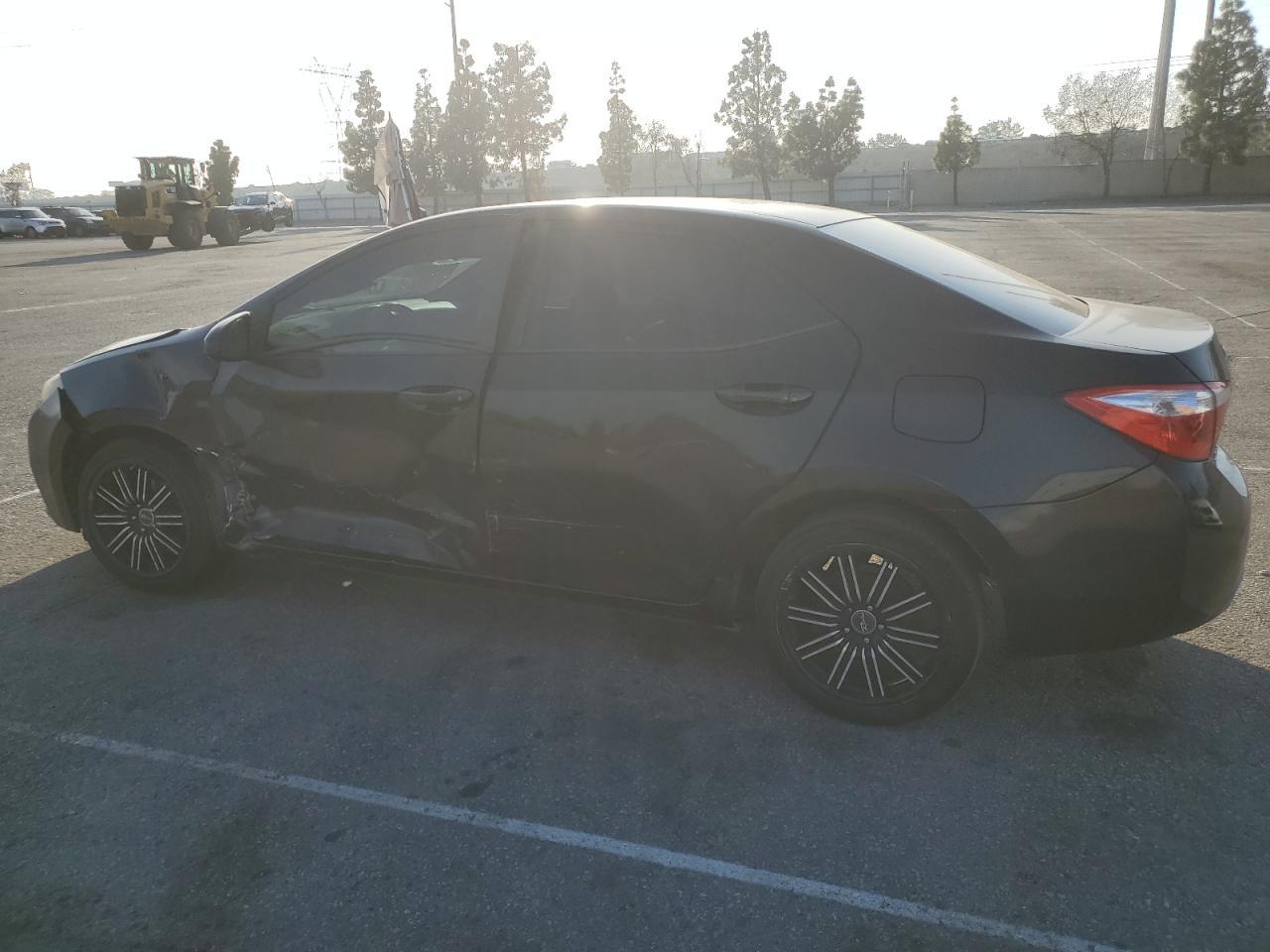 2015 TOYOTA COROLLA L - Фото 2