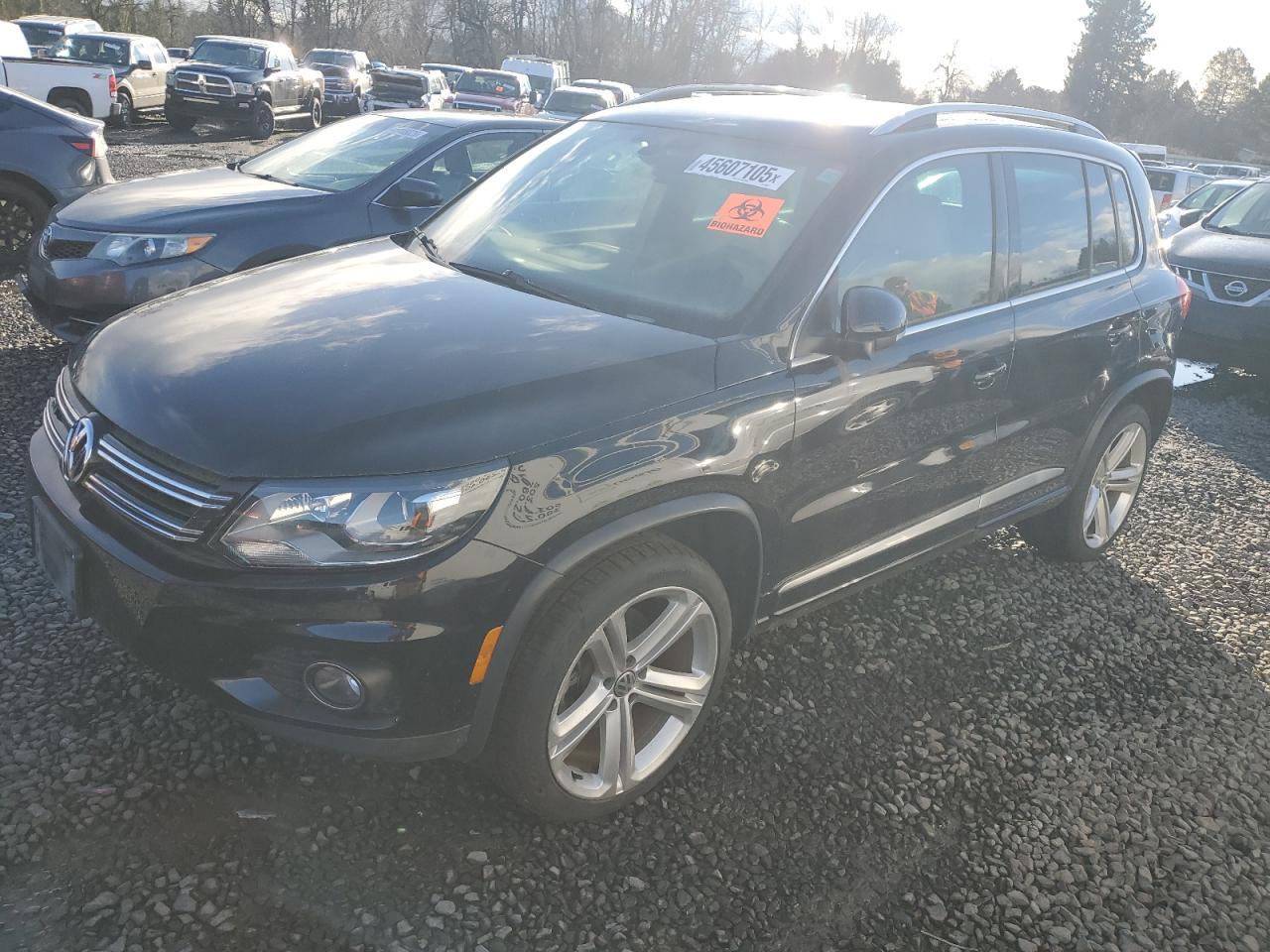 2015 VOLKSWAGEN TIGUAN S car image