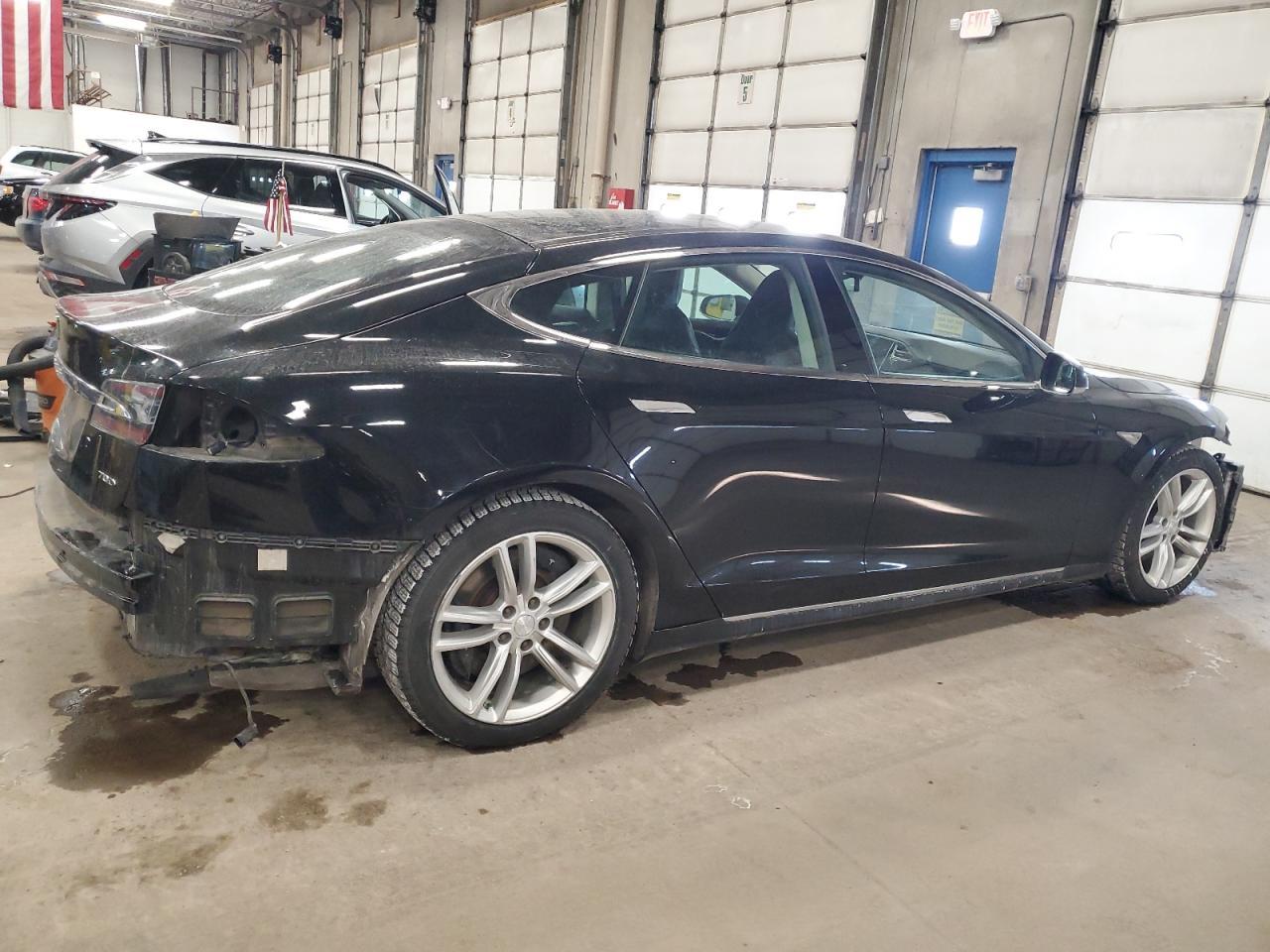 2015 TESLA MODEL S 70 - Фото 3