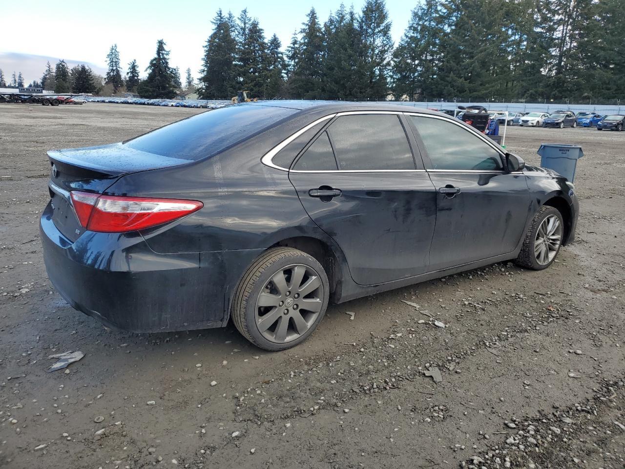2015 TOYOTA CAMRY LE - Image 3