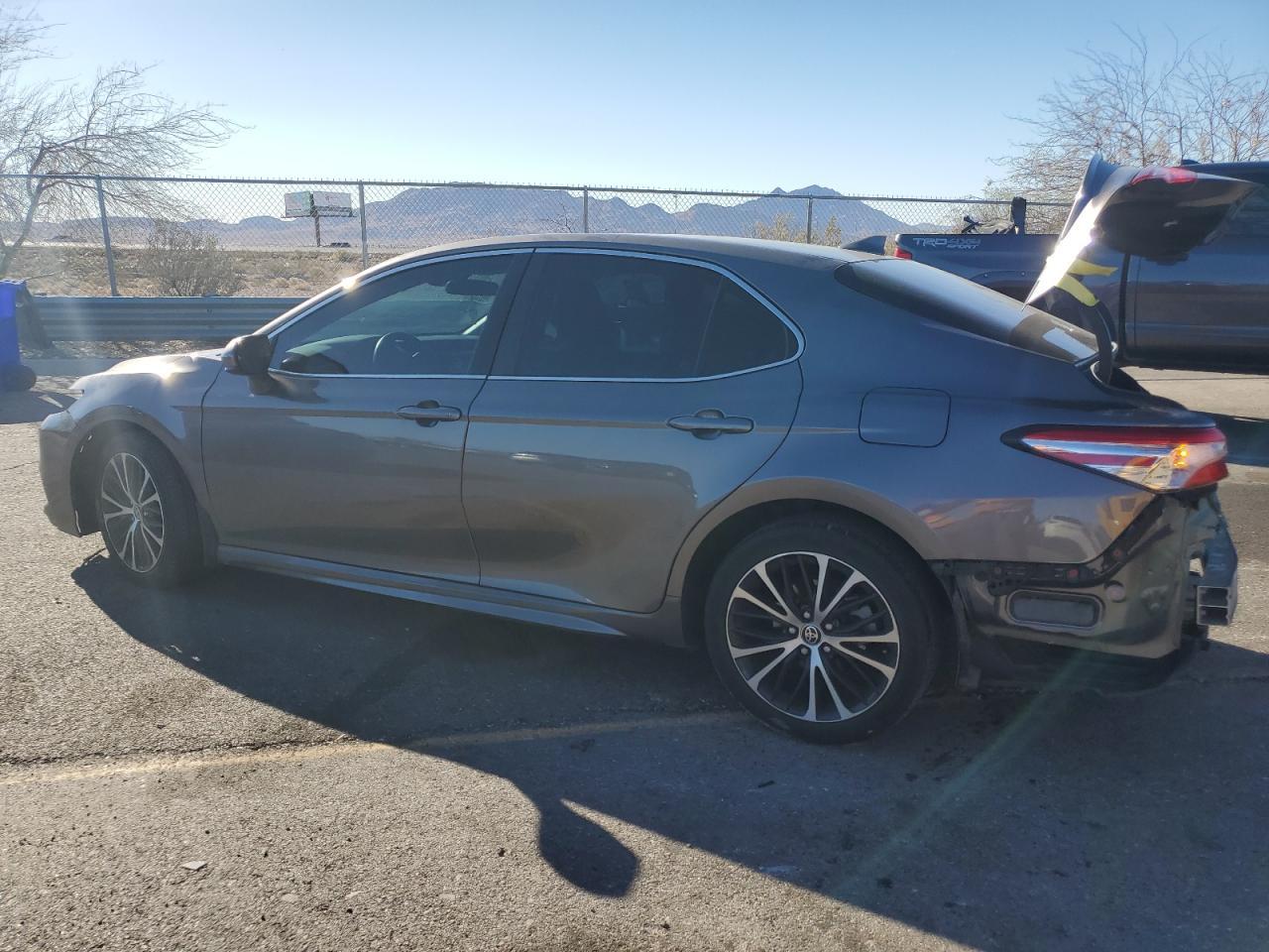2020 TOYOTA CAMRY SE - Image 2