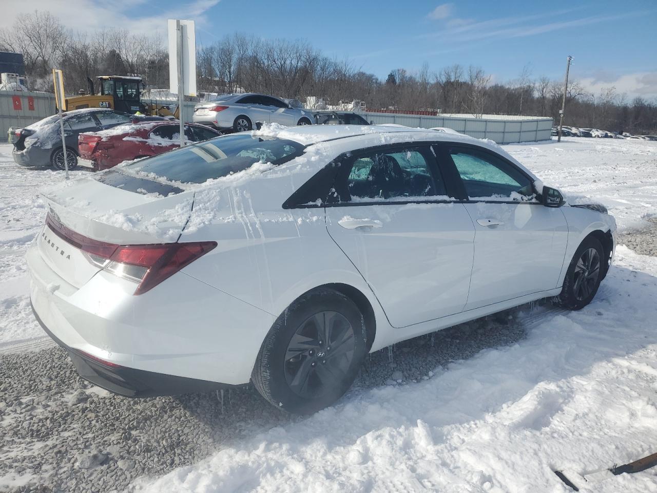 2023 HYUNDAI ELANTRA SE - Image 3