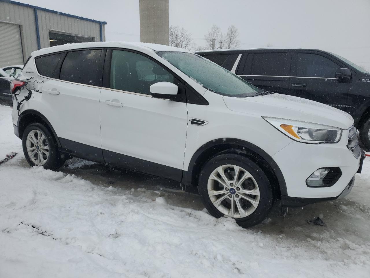 2017 FORD ESCAPE SE - Фото 4