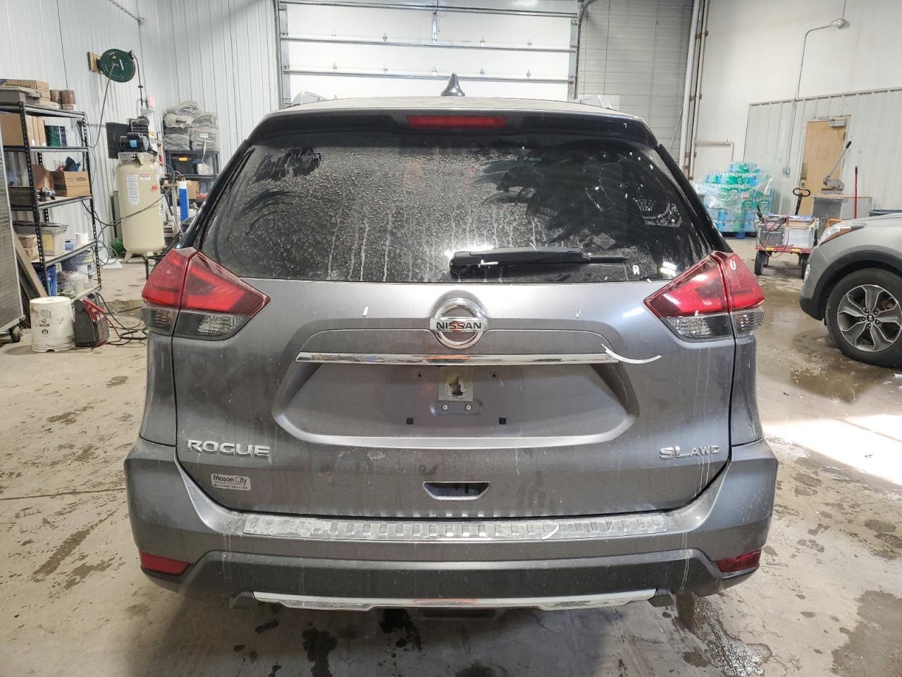 2017 NISSAN ROGUE S - Фото 6