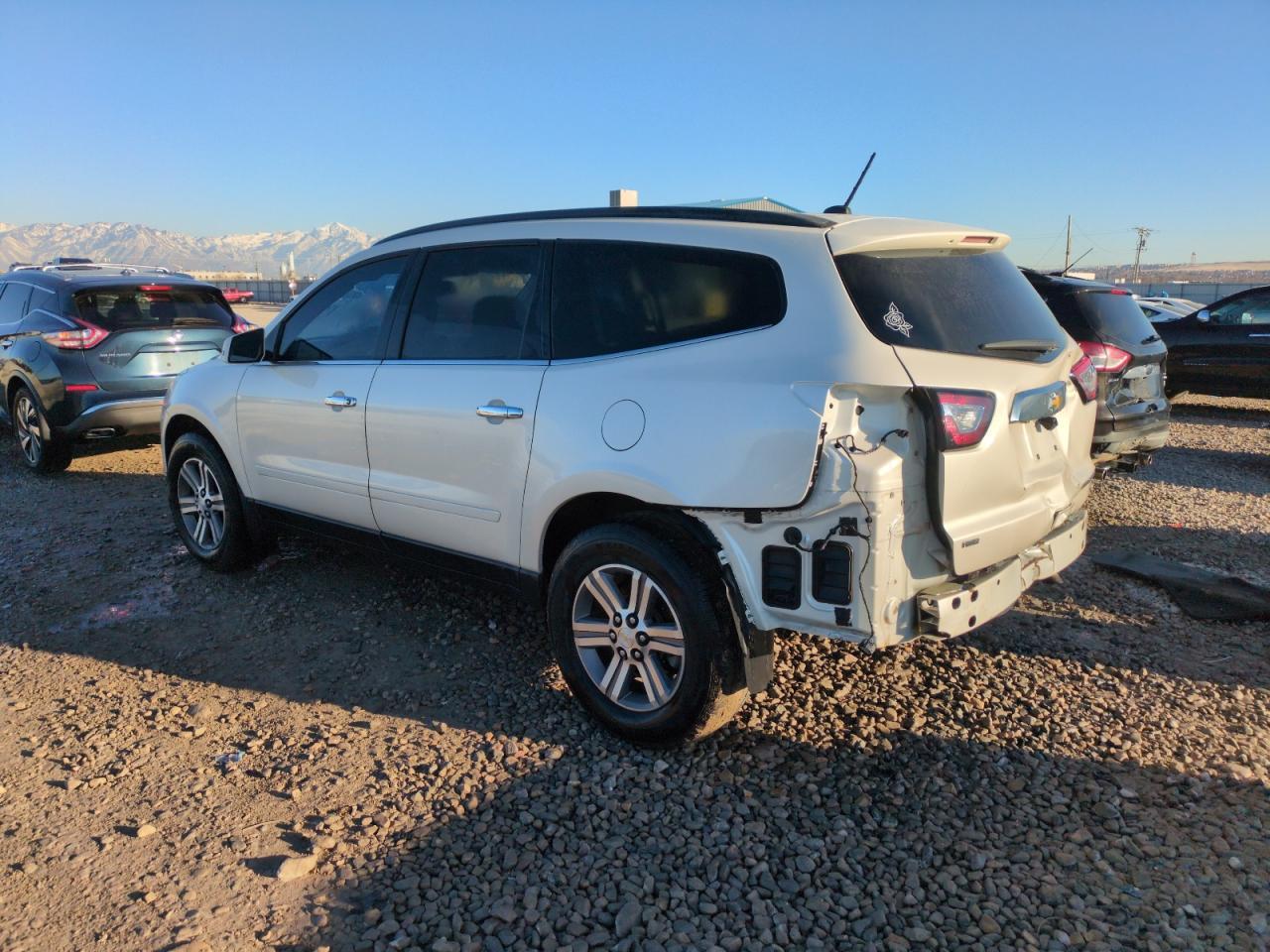 2015 CHEVROLET TRAVERSE L - Фото 2