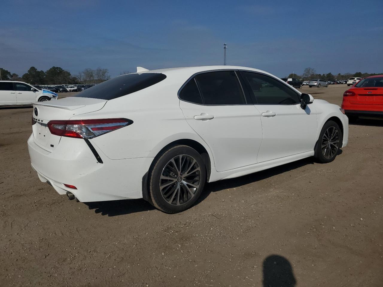 2020 TOYOTA CAMRY SE - Image 3