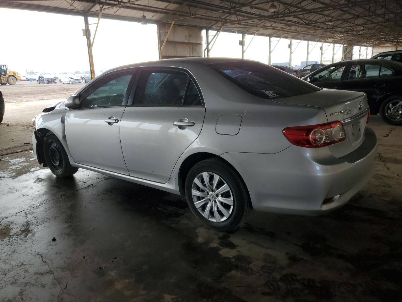 2013 TOYOTA COROLLA BA - Фото 2