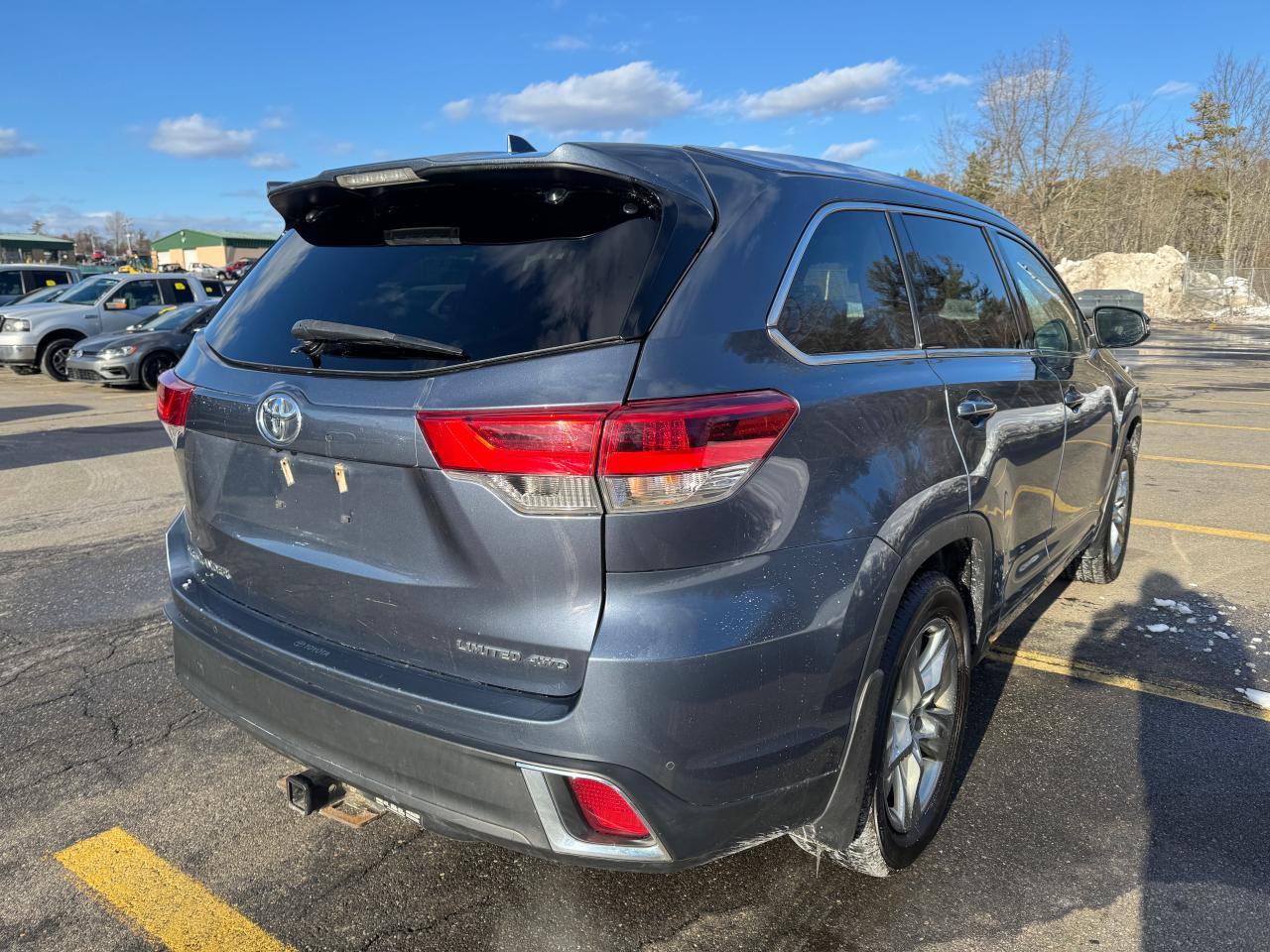 2019 TOYOTA HIGHLANDER - Image 4