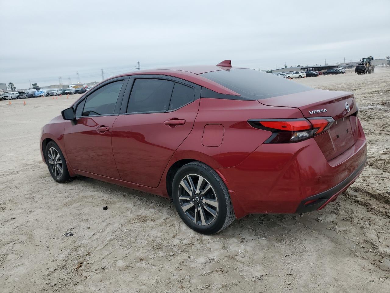 2021 NISSAN VERSA SV - Фото 2