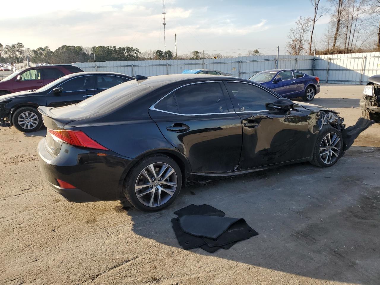 2019 LEXUS IS 300 - Фото 3