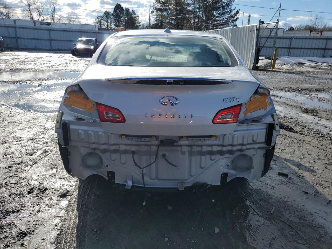 2011 INFINITI G37 - Фото 6