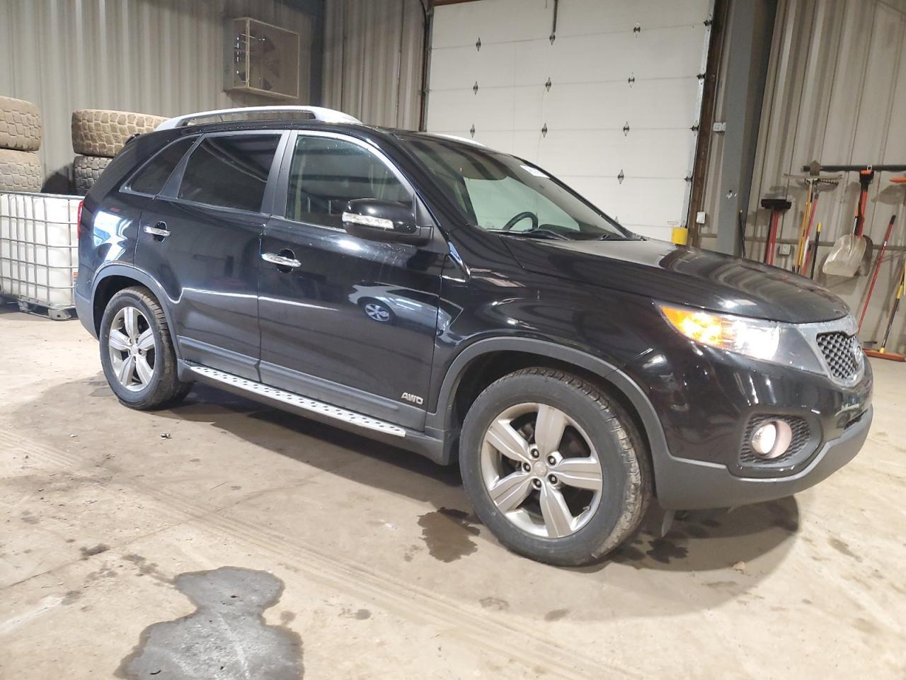 2012 KIA SORENTO EX - Image 4