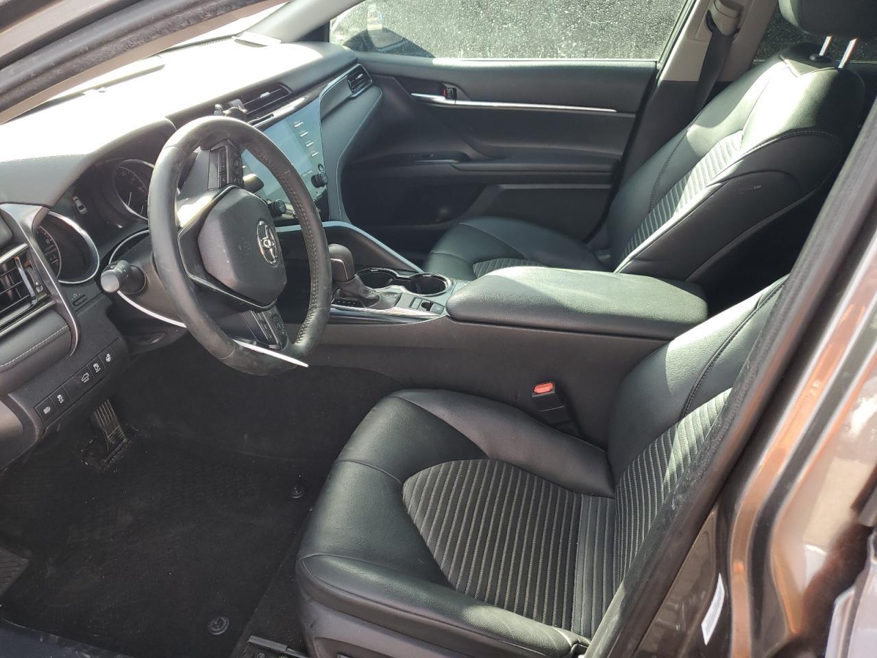 2020 TOYOTA CAMRY SE - Image 7