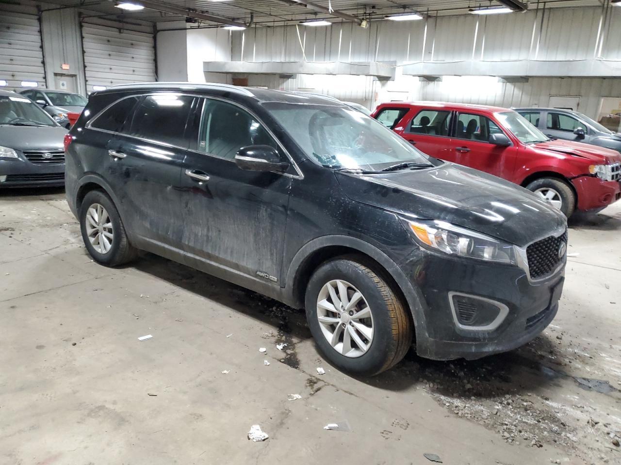 2017 KIA SORENTO LX - Фото 4
