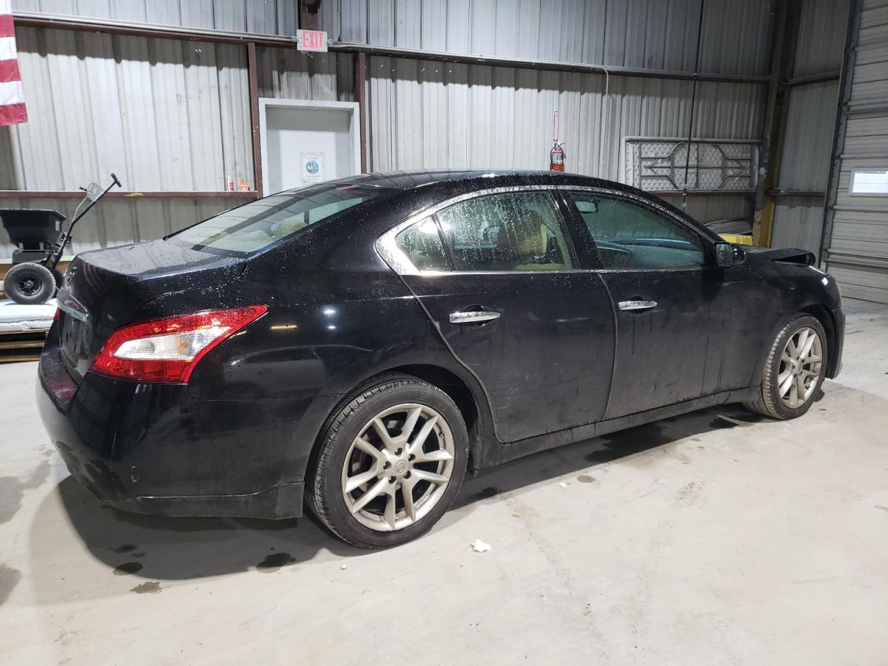 2011 NISSAN MAXIMA S - Фото 3