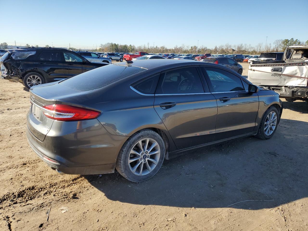 2017 FORD FUSION SE - Фото 3