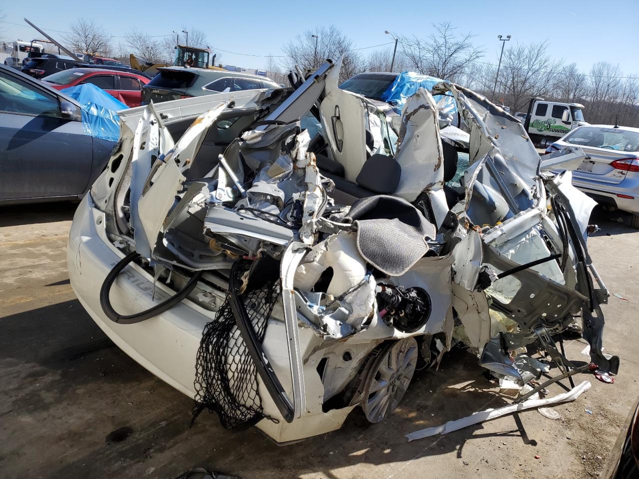 2014 TOYOTA PRIUS PLUG - Image 3