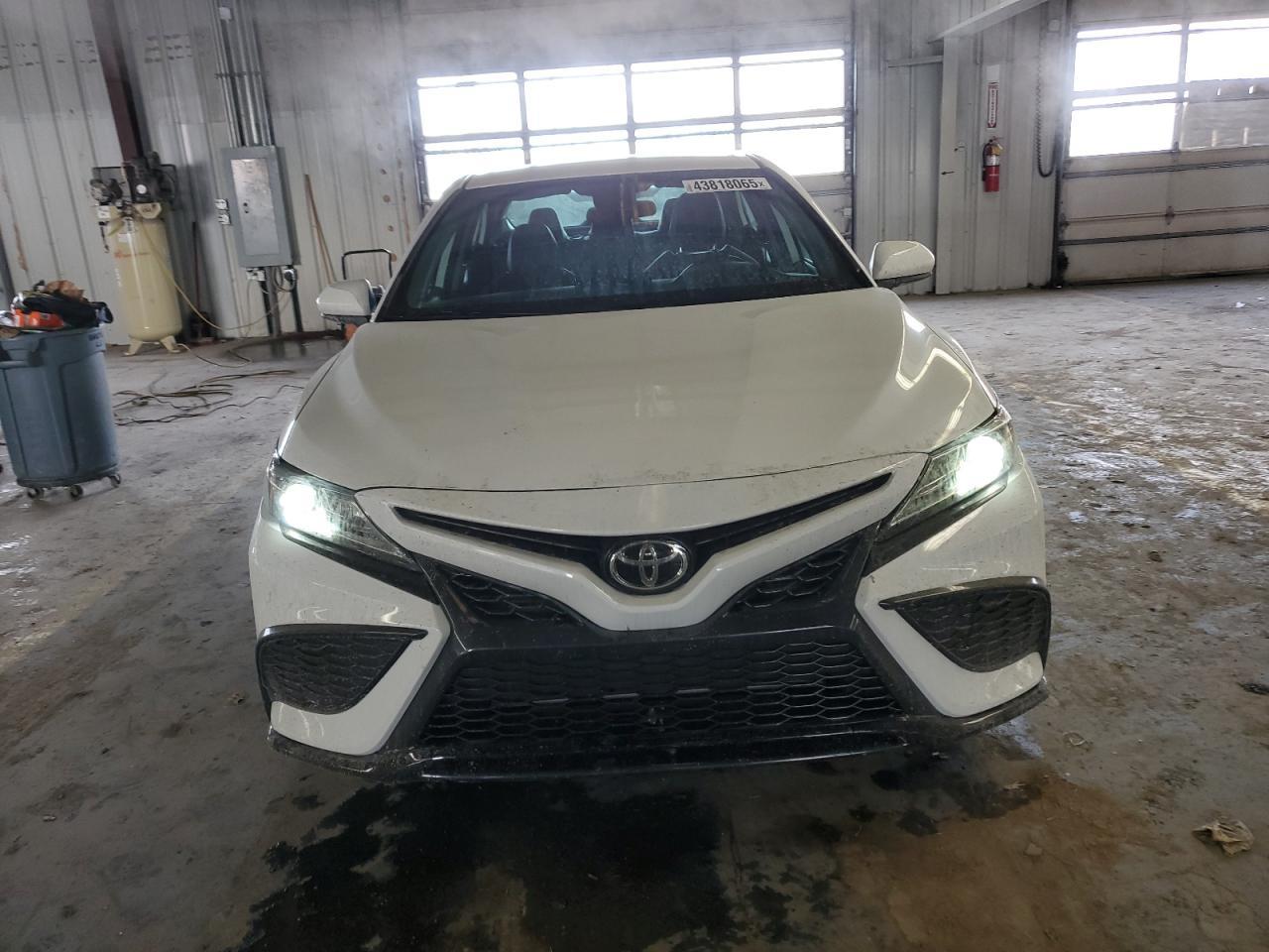 2021 TOYOTA CAMRY SE - Image 5