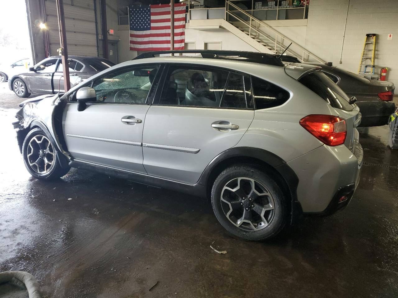 2013 SUBARU XV CROSSTR - Image 2