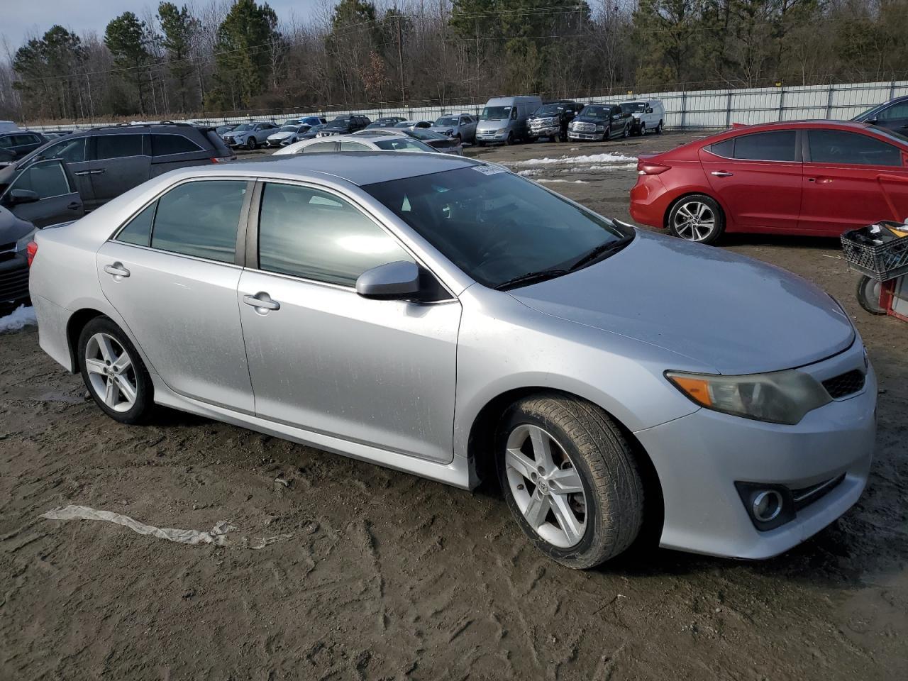 2014 TOYOTA CAMRY L - Image 4