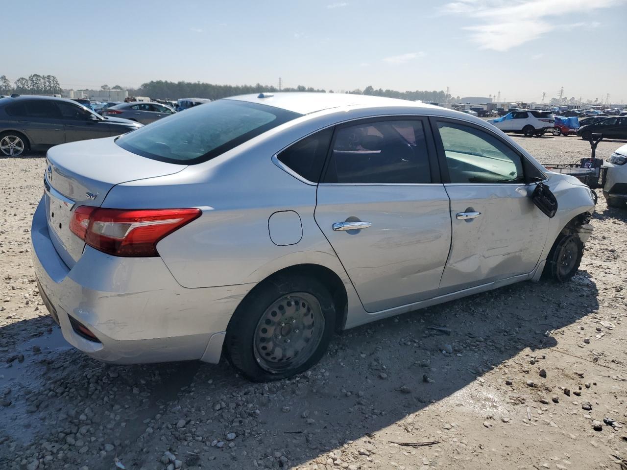 2016 NISSAN SENTRA S - Фото 3