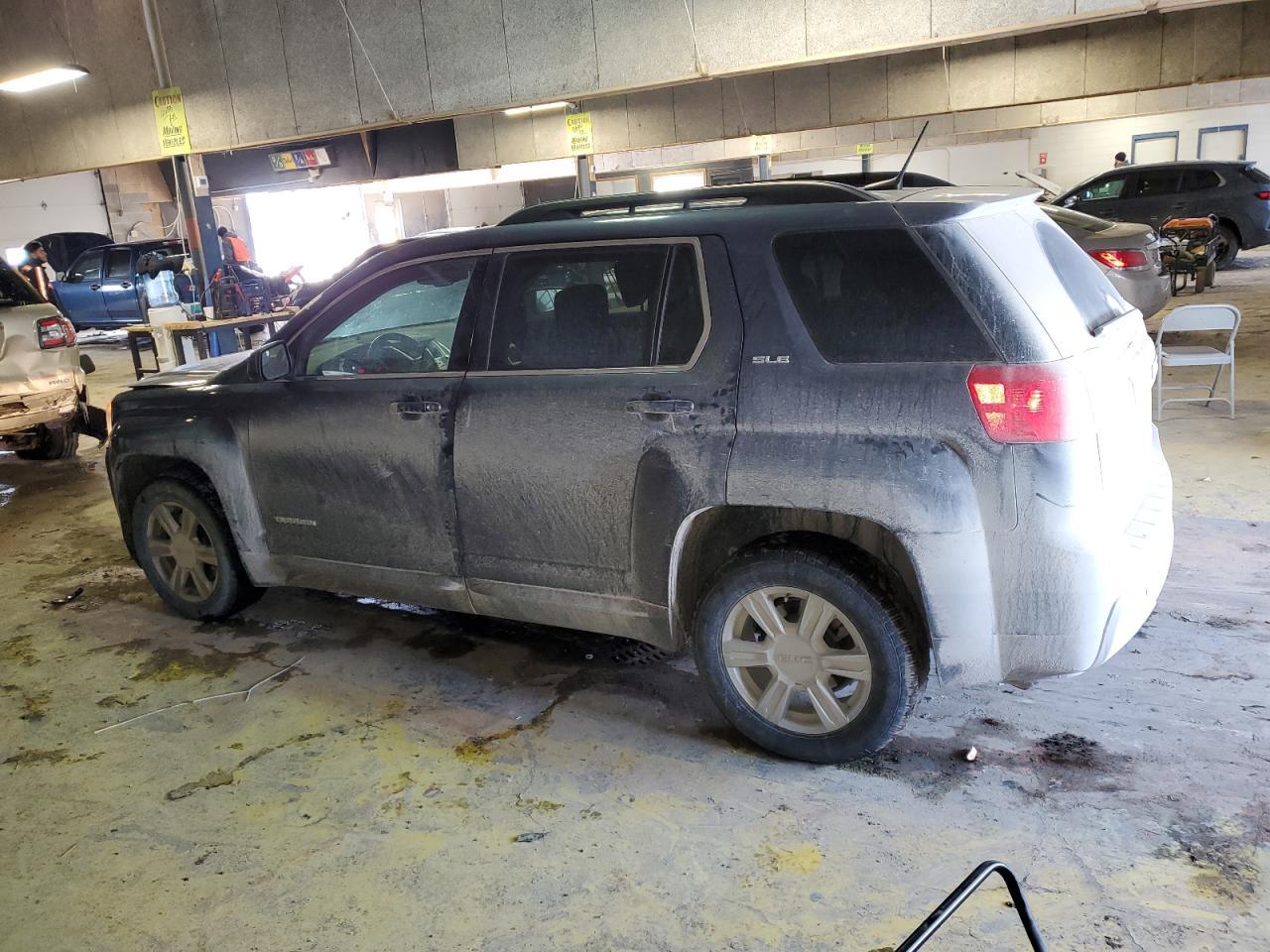 2014 GMC TERRAIN SL - Фото 2
