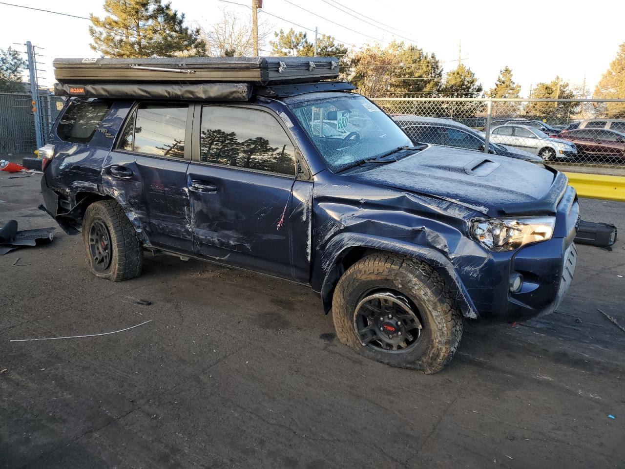 2019 TOYOTA 4RUNNER SR - Image 4