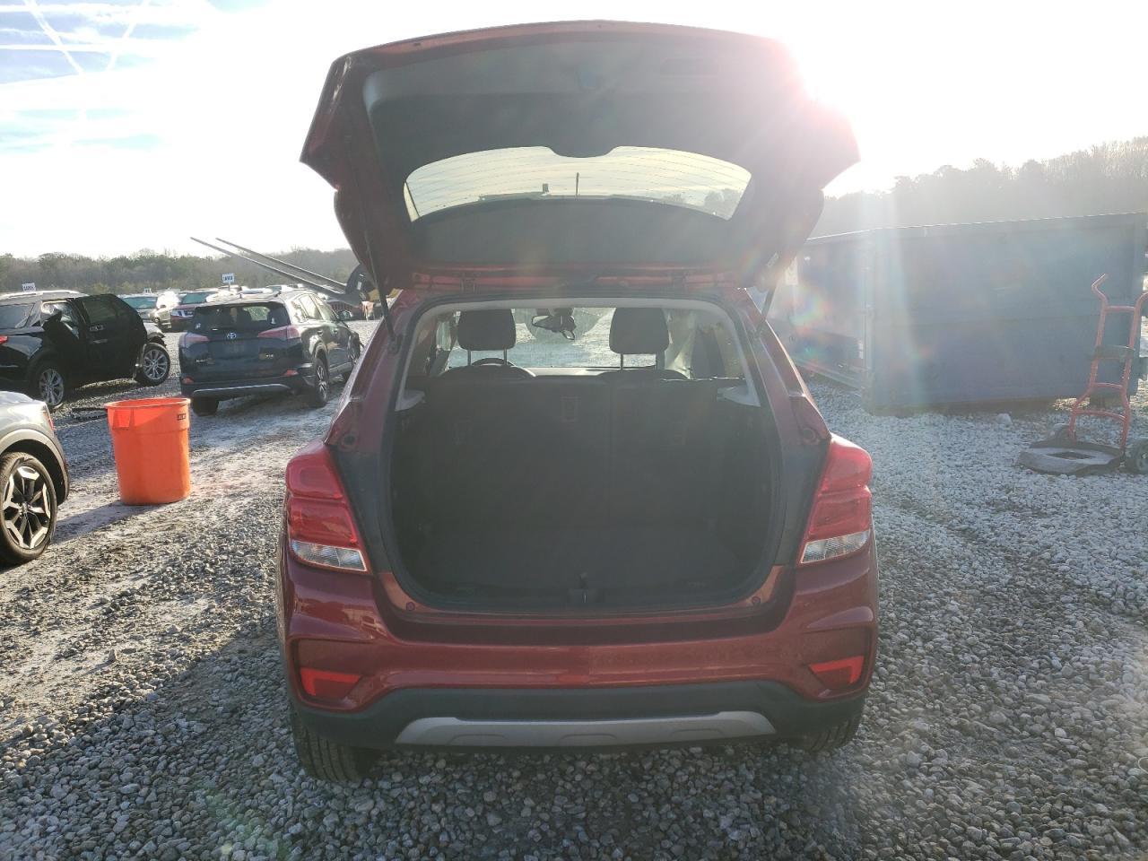 2018 CHEVROLET TRAX 1LT - Image 6