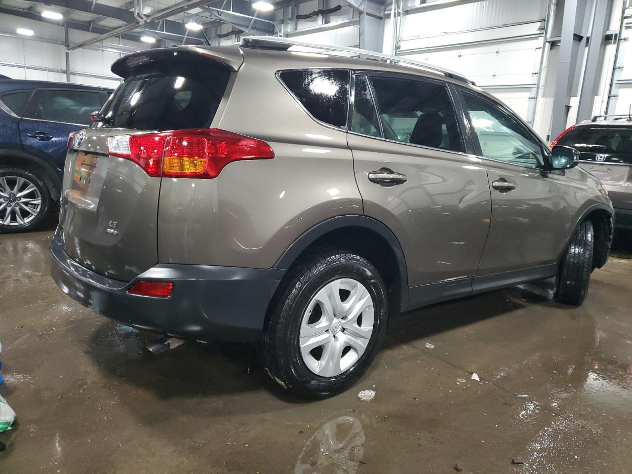 2015 TOYOTA RAV4 LE - Image 3