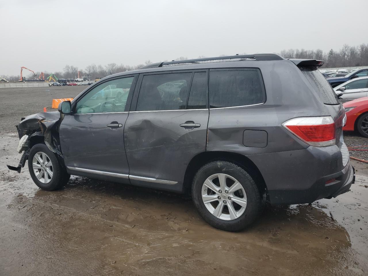 2011 TOYOTA HIGHLANDER - Image 2