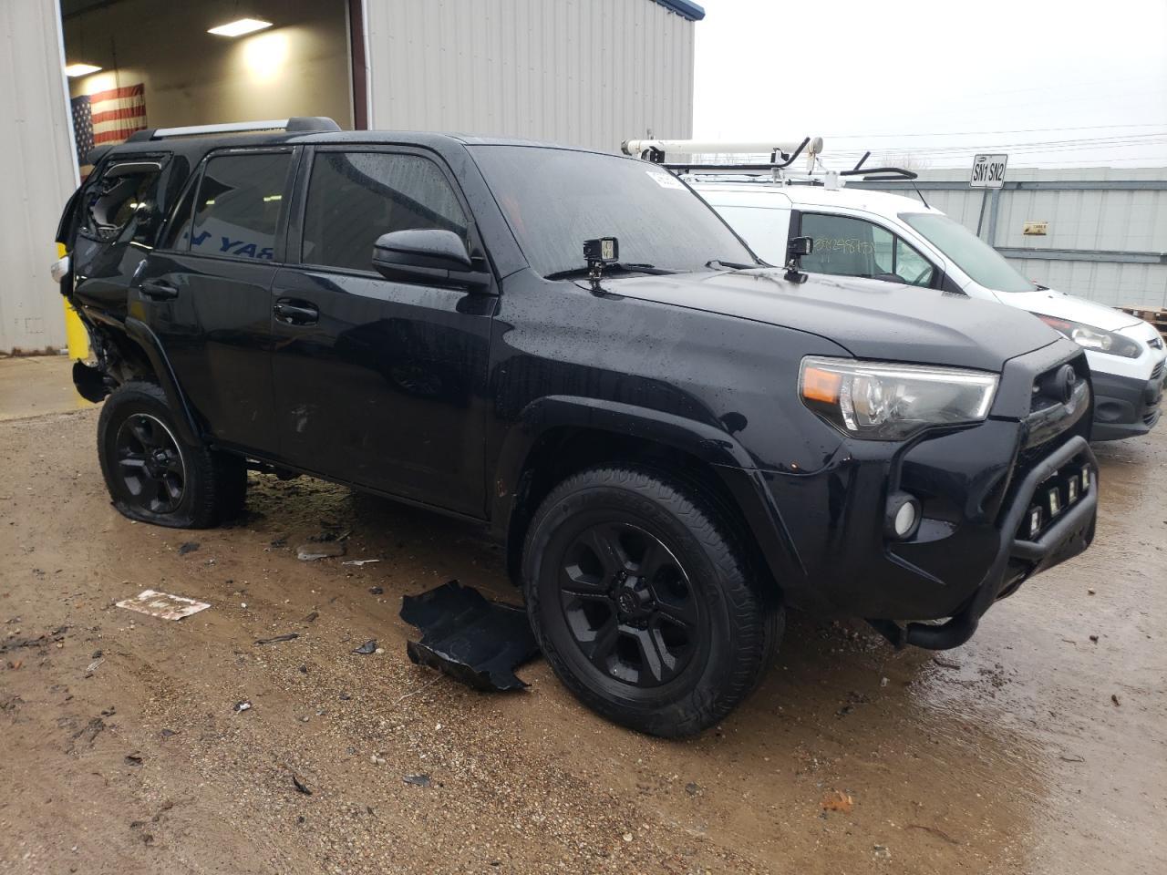 2019 TOYOTA 4RUNNER SR - Фото 4